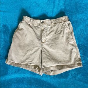 Old Navy women’s chino shorts size Small